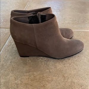 Easy Spirt Wedge Booties